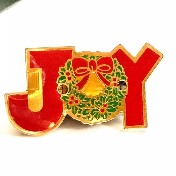 Vintage Christmas JOY Wreath Holly Tie Tac Lapel Pin Brooch Enamel Red Green - Picture 9 of 12